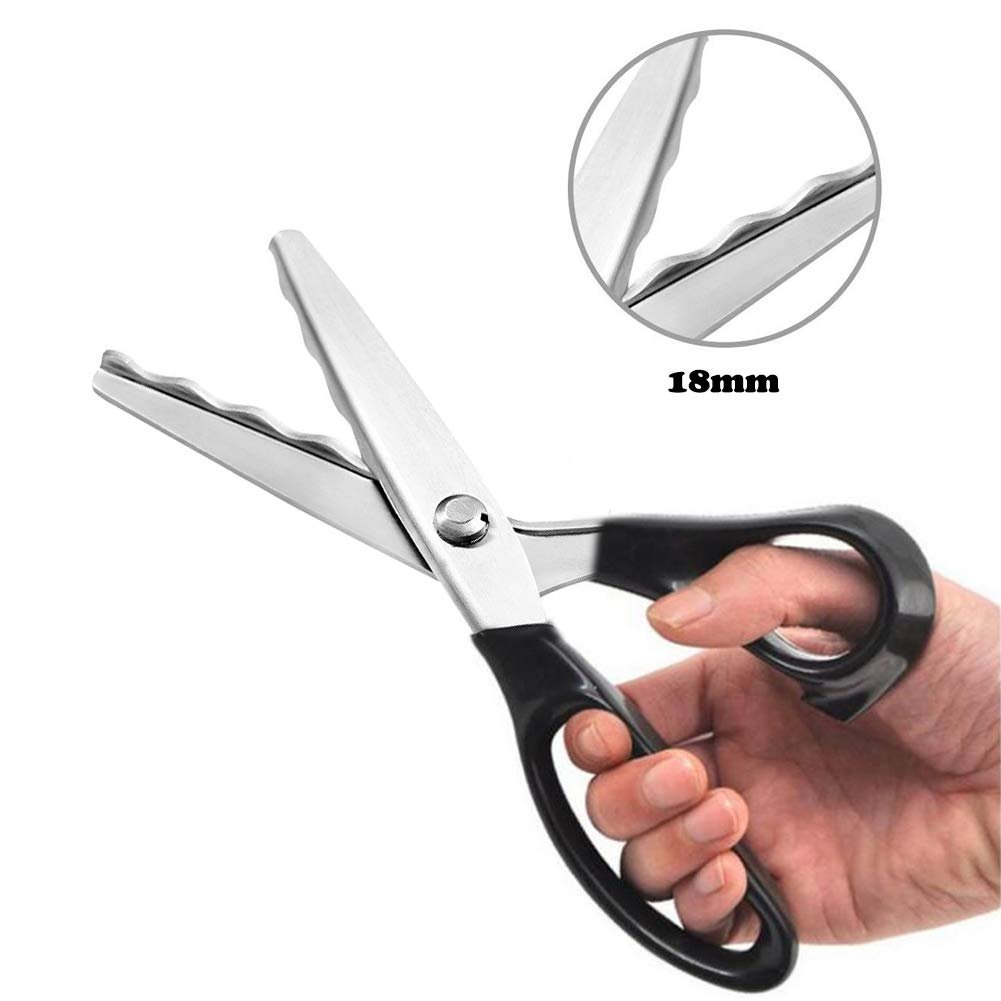 Hand holding scalloped pinking shears with a close-up inset showing the 18mm blade edge.